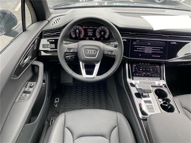 new 2025 Audi Q7 car