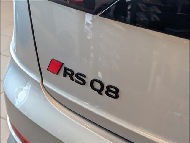 new 2025 Audi RS Q8 car