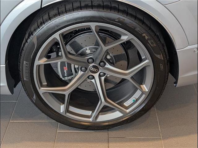 new 2025 Audi RS Q8 car