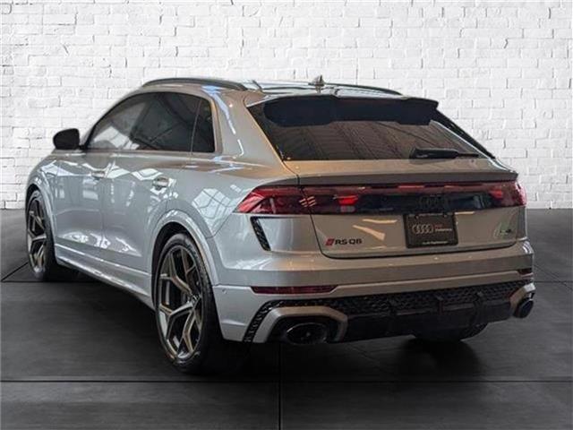 new 2025 Audi RS Q8 car