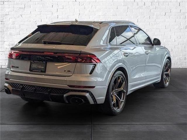 new 2025 Audi RS Q8 car