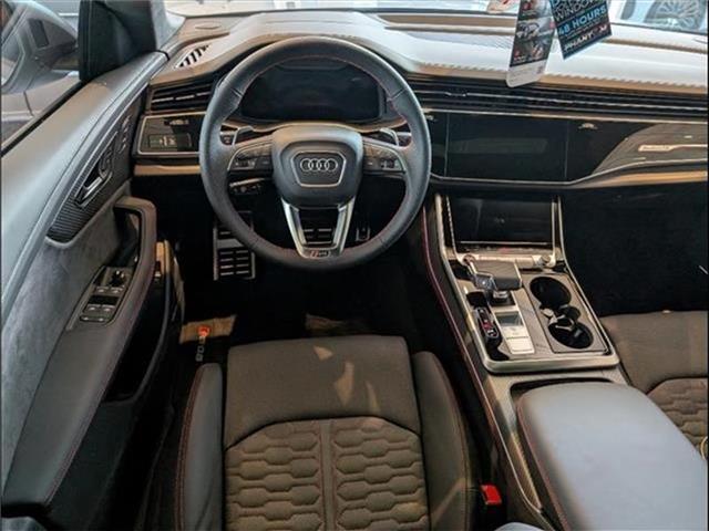new 2025 Audi RS Q8 car