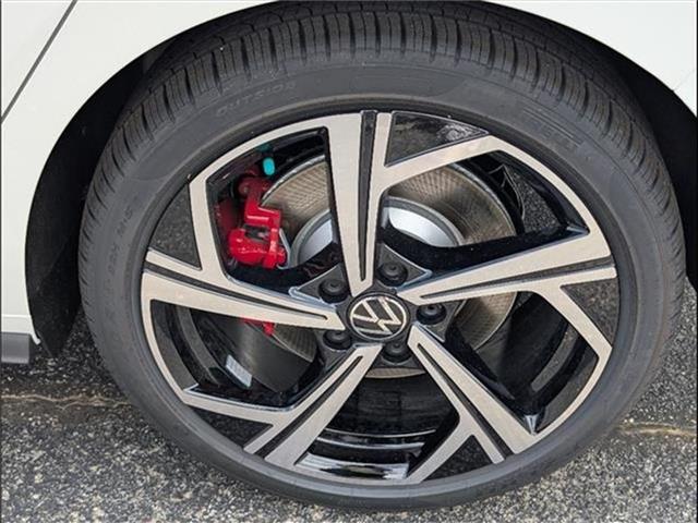 new 2025 Volkswagen Golf GTI car