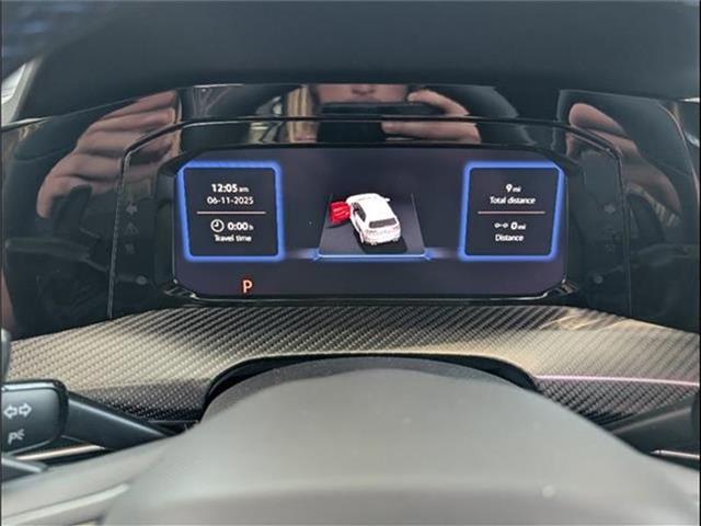 new 2025 Volkswagen Golf R car