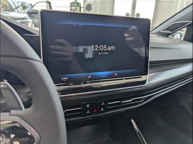 new 2025 Volkswagen Golf R car