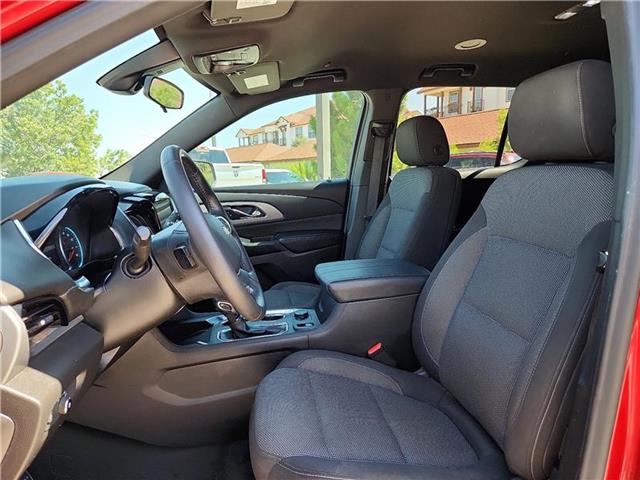 used 2022 Chevrolet Traverse car, priced at $25,996