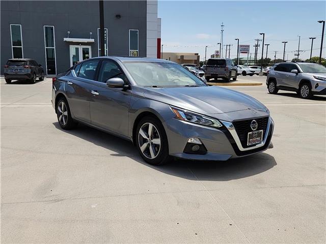 used 2022 Nissan Altima car, priced at $26,999