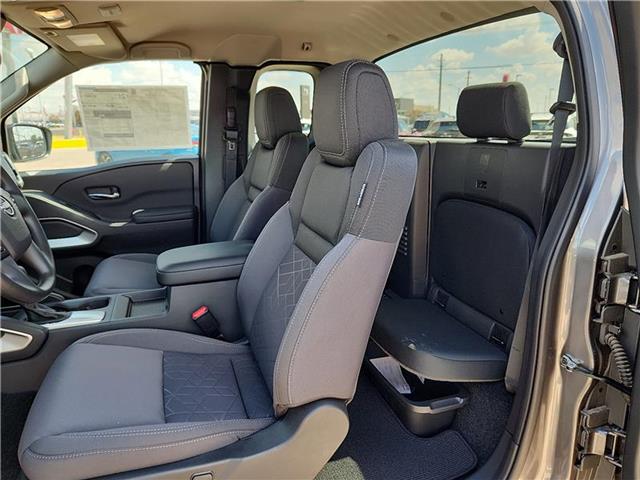 new 2025 Nissan Frontier car
