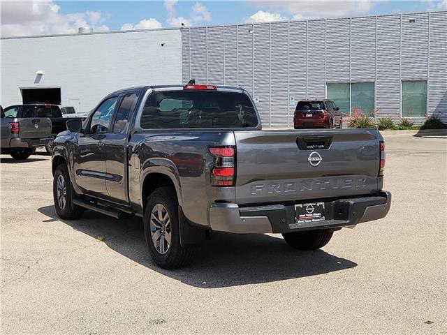 new 2025 Nissan Frontier car