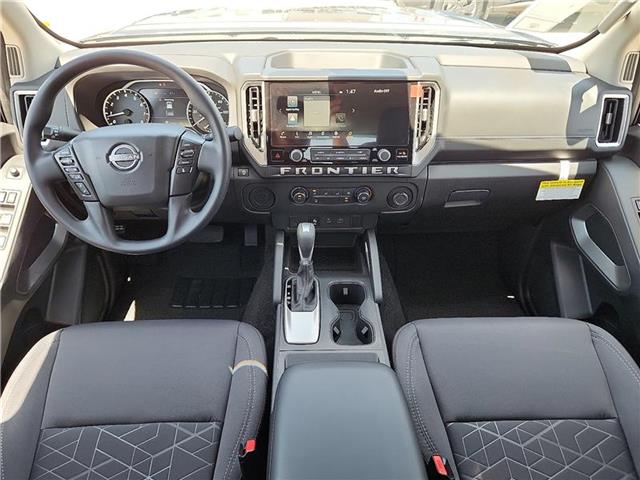 new 2025 Nissan Frontier car