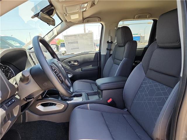 new 2025 Nissan Frontier car
