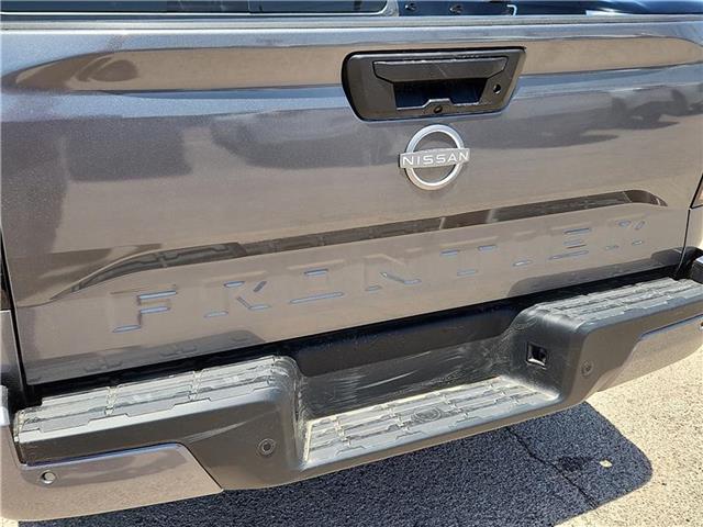 new 2025 Nissan Frontier car