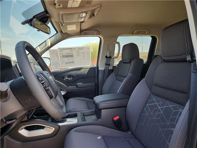 new 2025 Nissan Frontier car