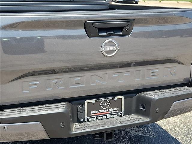 new 2025 Nissan Frontier car