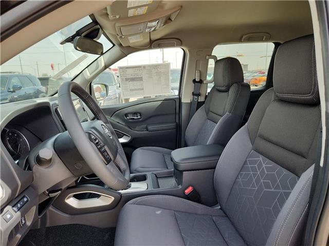 new 2025 Nissan Frontier car