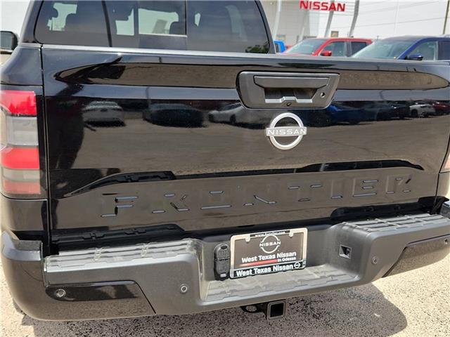 new 2025 Nissan Frontier car