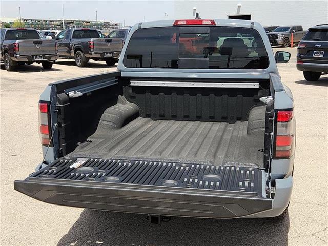 new 2025 Nissan Frontier car