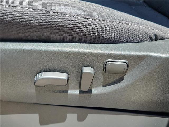 new 2025 Nissan Frontier car