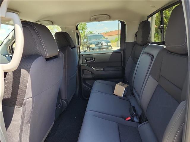new 2025 Nissan Frontier car