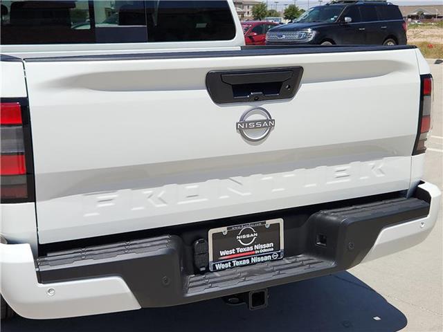 new 2025 Nissan Frontier car