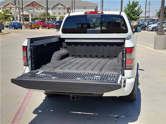 new 2025 Nissan Frontier car