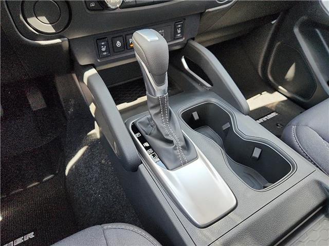 new 2025 Nissan Frontier car
