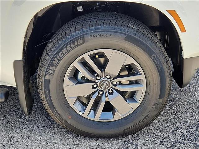 new 2025 Nissan Frontier car
