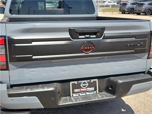 new 2025 Nissan Frontier car