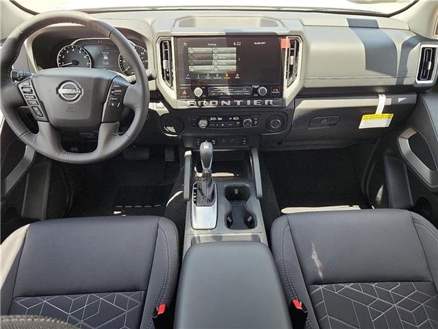 new 2025 Nissan Frontier car