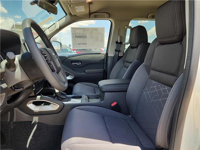 new 2025 Nissan Frontier car