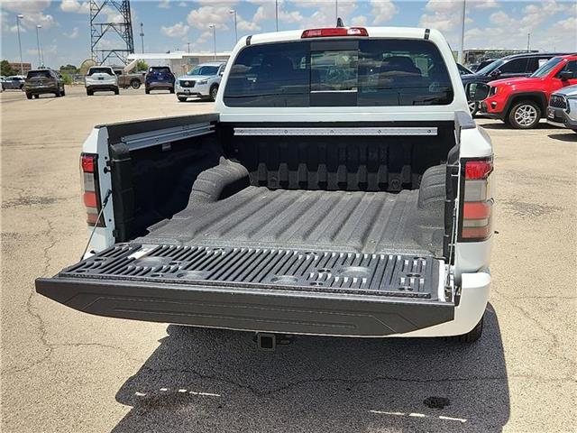 new 2025 Nissan Frontier car