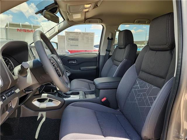 new 2025 Nissan Frontier car