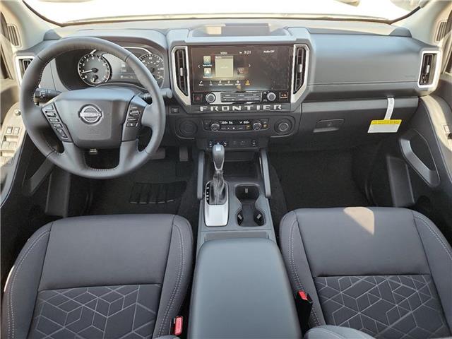 new 2025 Nissan Frontier car