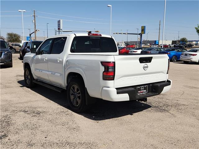 new 2025 Nissan Frontier car