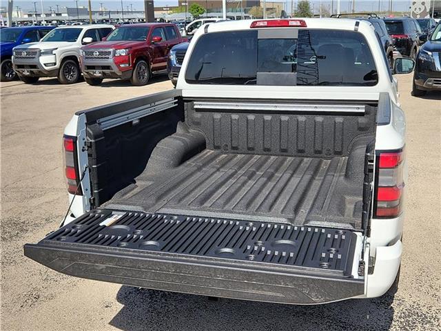 new 2025 Nissan Frontier car