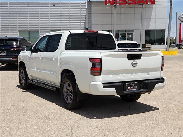 new 2025 Nissan Frontier car