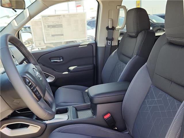 new 2025 Nissan Frontier car