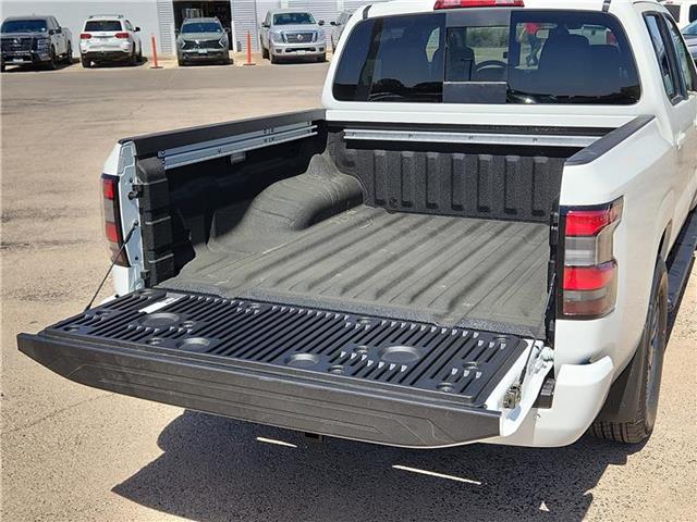 new 2025 Nissan Frontier car