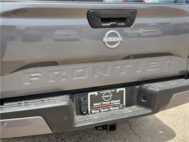 new 2025 Nissan Frontier car