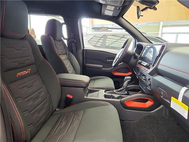 new 2025 Nissan Frontier car