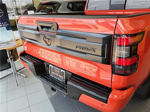 new 2025 Nissan Frontier car