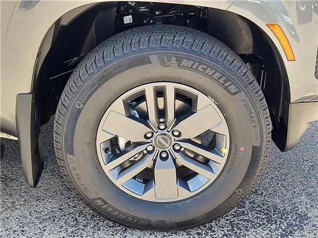 new 2025 Nissan Frontier car