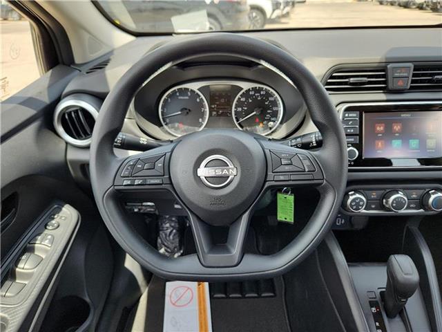 new 2025 Nissan Versa car