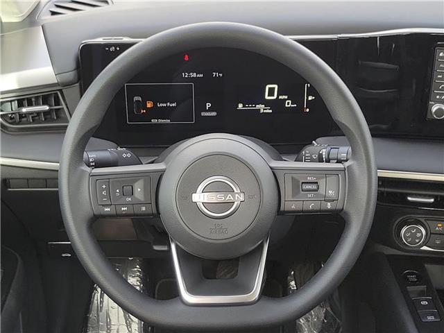 new 2025 Nissan Kicks car