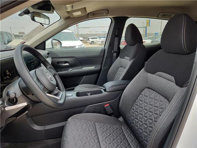 new 2025 Nissan Kicks car