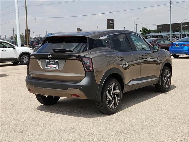 new 2025 Nissan Kicks car