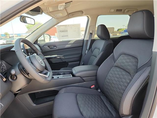 new 2025 Nissan Pathfinder car