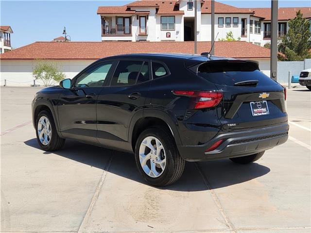 used 2025 Chevrolet Trax car, priced at $28,500