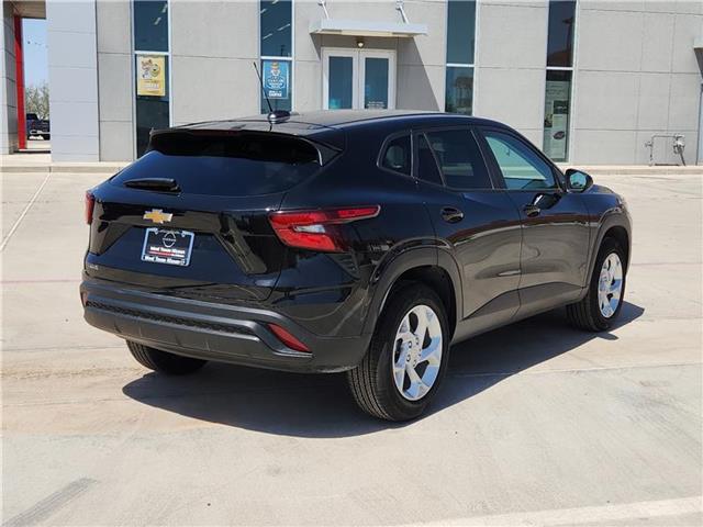 used 2025 Chevrolet Trax car, priced at $28,500
