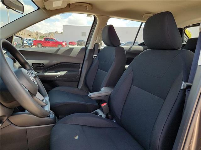 new 2025 Nissan Kicks Play car, priced at $23,760